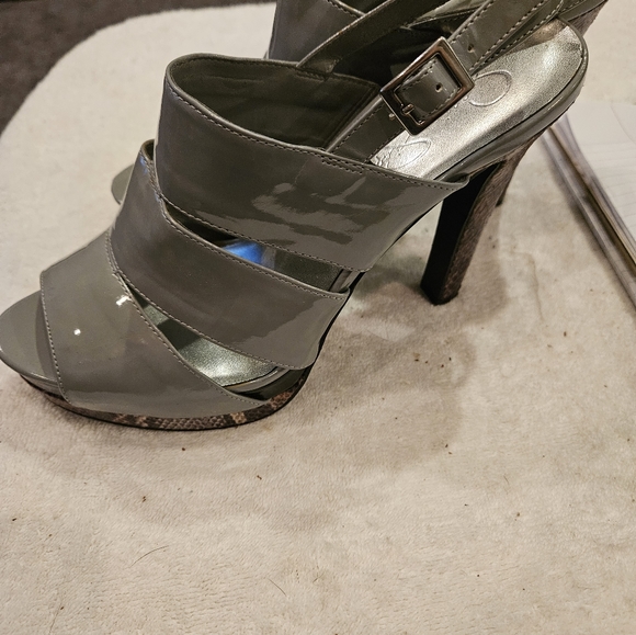 JESSICA SIMPSON HEELS - Picture 2 of 5